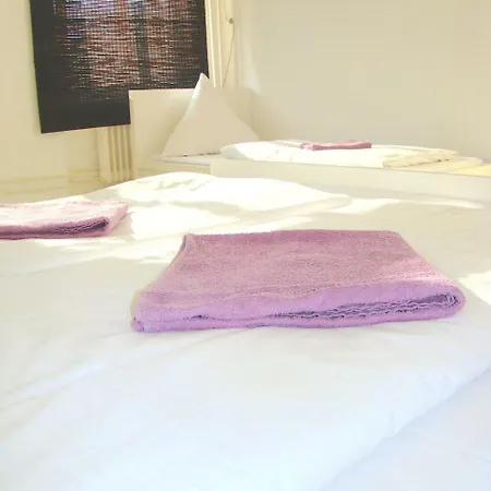 Rooms&apartments Near Zoologischer Garten Hostel