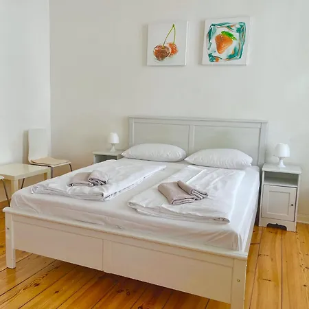 & Near Zoologischer Garten Berlin