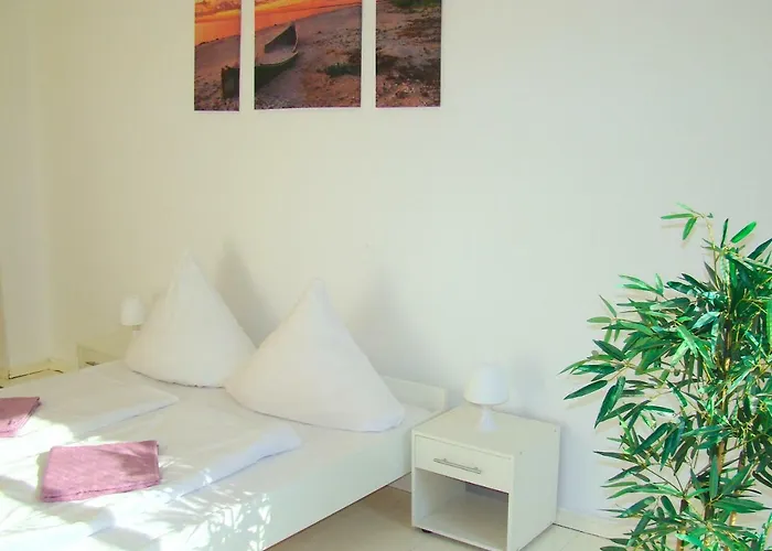 Hostal & Near Zoologischer Garten *