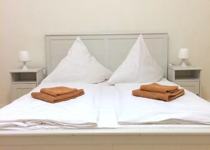 & Near Zoologischer Garten Hostal Berlín