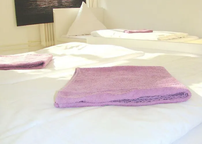 & Near Zoologischer Garten Хостел